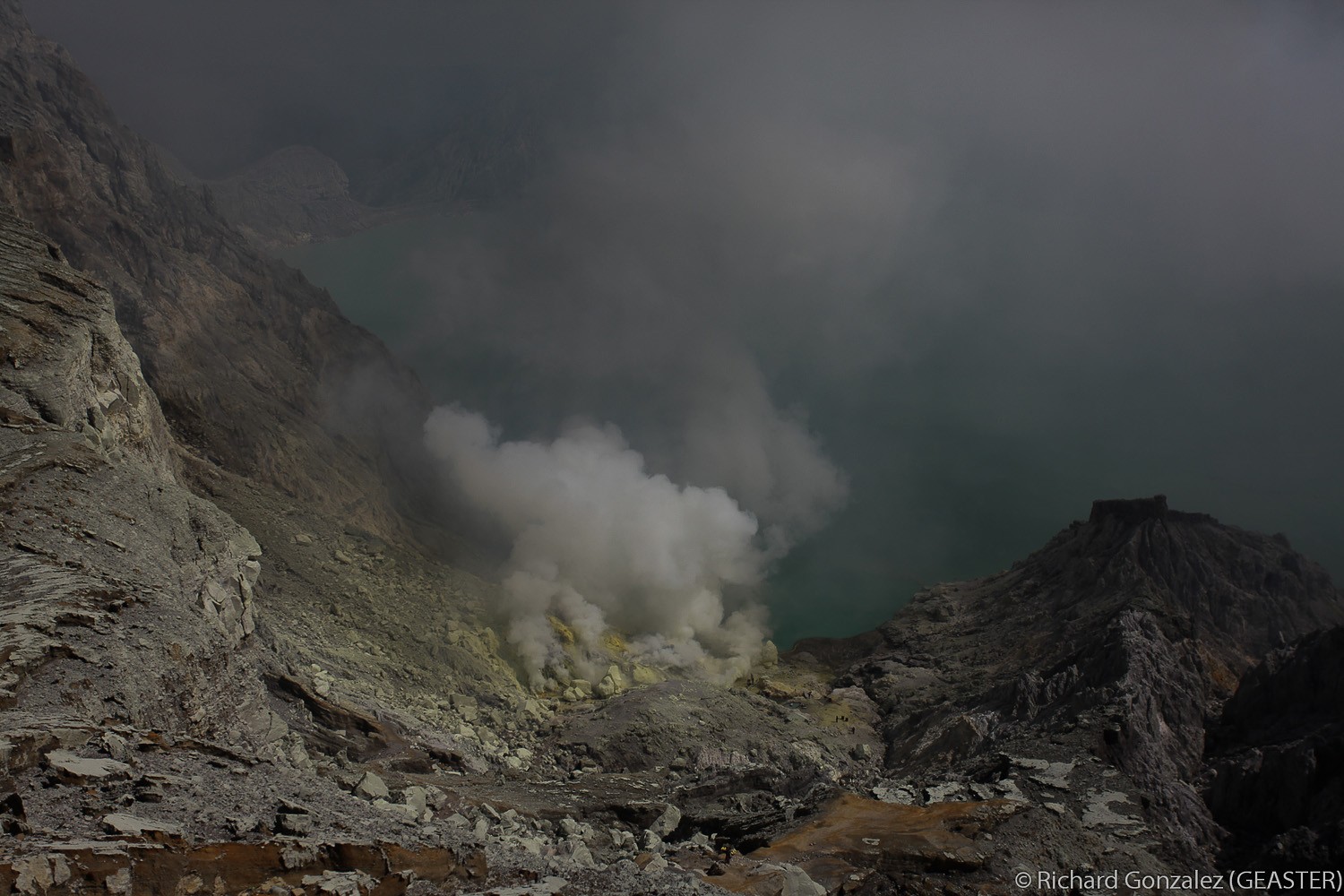 ijen-11